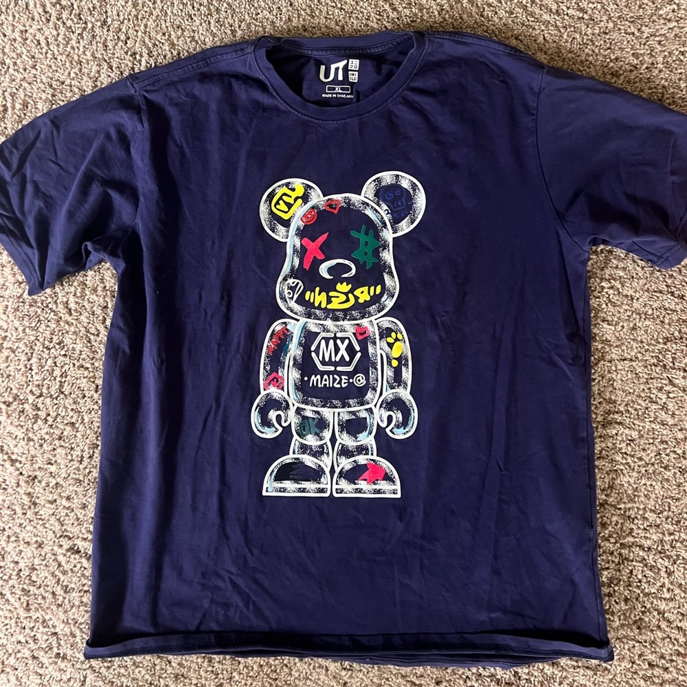 UNIQLO Limited Edition Robot Bear Tee size XL unisex color navy